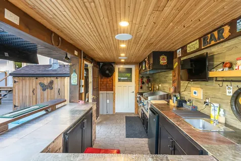 13 Pine Tree Crescent Brampton ON L6W 1C7