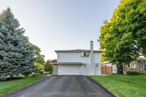 13 Pine Tree Crescent Brampton ON L6W 1C7