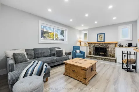 13 Pine Tree Crescent Brampton ON L6W 1C7