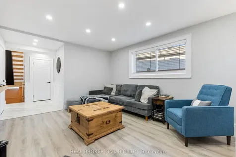 13 Pine Tree Crescent Brampton ON L6W 1C7