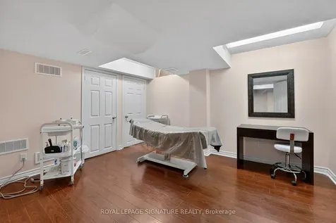 23 Openbay Gardens Brampton ON L6R 0V2