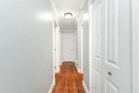 234 Elizabeth Street S Brampton ON L6Y 1S1