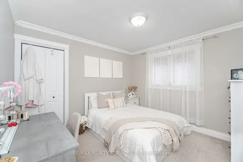 234 Elizabeth Street S Brampton ON L6Y 1S1