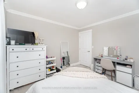 234 Elizabeth Street S Brampton ON L6Y 1S1