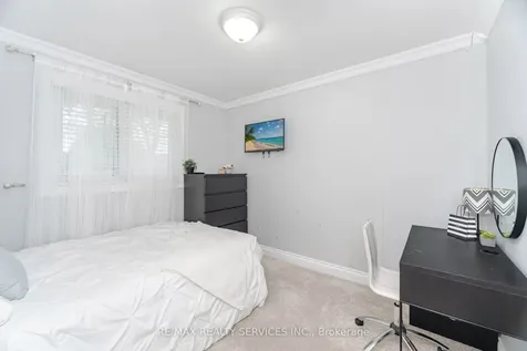 234 Elizabeth Street S Brampton ON L6Y 1S1