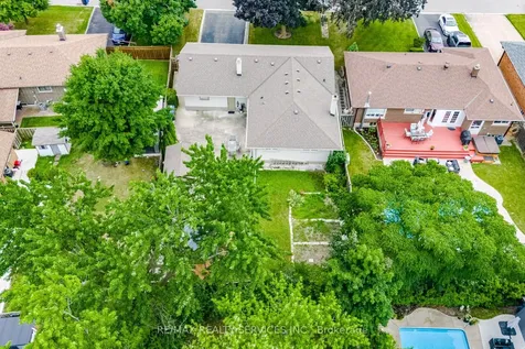 234 Elizabeth Street S Brampton ON L6Y 1S1