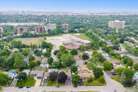 234 Elizabeth Street S Brampton ON L6Y 1S1