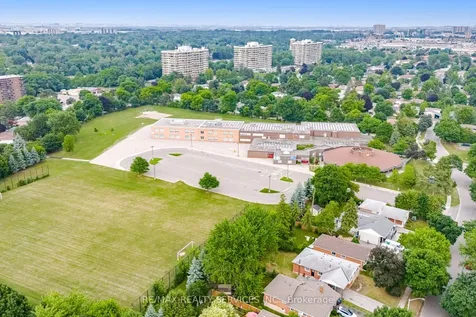 234 Elizabeth Street S Brampton ON L6Y 1S1