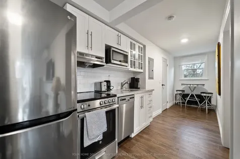 2014 Edinburgh Drive Burlington ON L7R 2C9