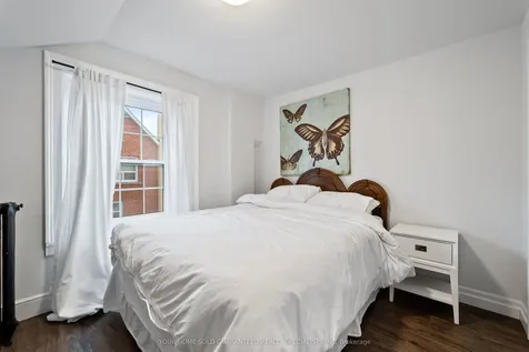 2014 Edinburgh Drive Burlington ON L7R 2C9