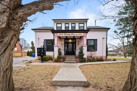2014 Edinburgh Drive Burlington ON L7R 2C9