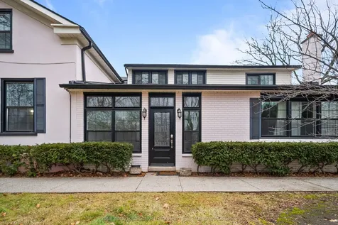 2014 Edinburgh Drive Burlington ON L7R 2C9
