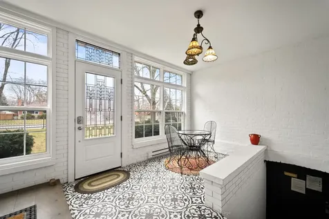 2014 Edinburgh Drive Burlington ON L7R 2C9