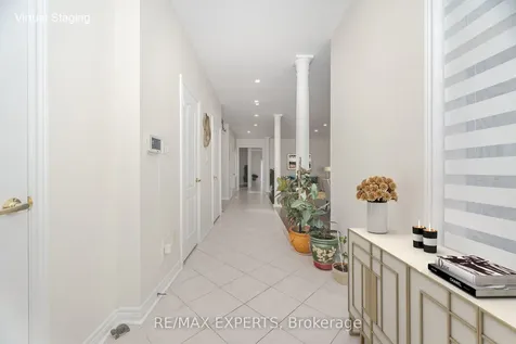 5 Hillside Drive Brampton ON L6S 0B7