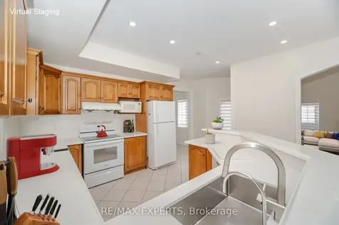 5 Hillside Drive Brampton ON L6S 0B7