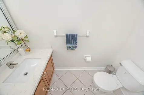 5 Hillside Drive Brampton ON L6S 0B7