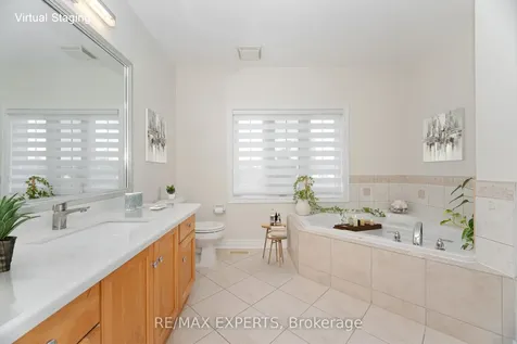 5 Hillside Drive Brampton ON L6S 0B7