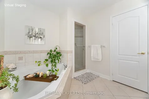 5 Hillside Drive Brampton ON L6S 0B7