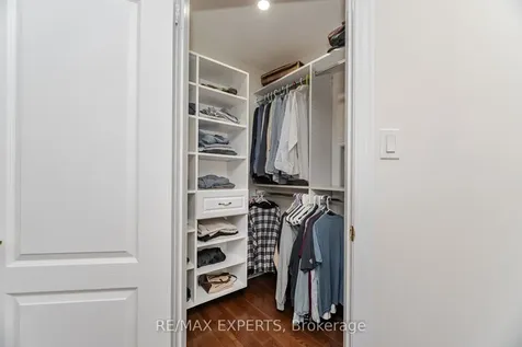 5 Hillside Drive Brampton ON L6S 0B7