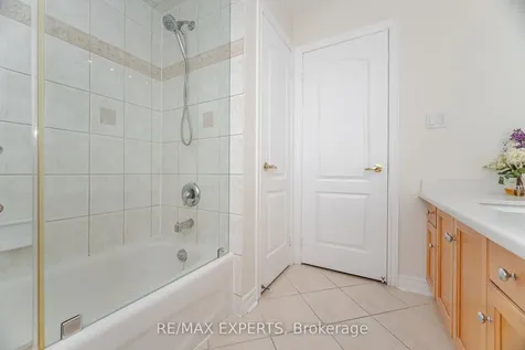 5 Hillside Drive Brampton ON L6S 0B7