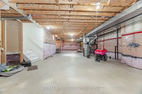 5 Hillside Drive Brampton ON L6S 0B7