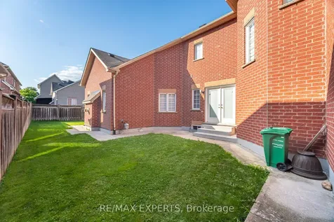 5 Hillside Drive Brampton ON L6S 0B7