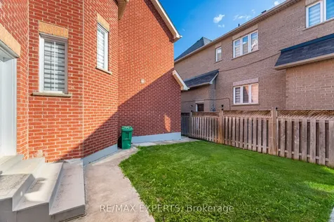 5 Hillside Drive Brampton ON L6S 0B7