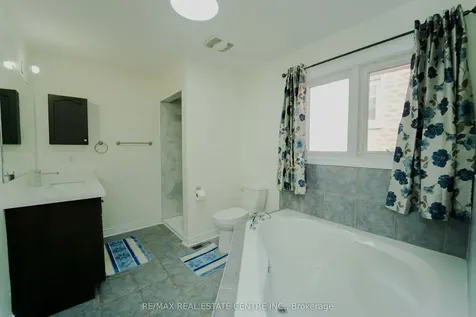 133 Seahorse Avenue Brampton ON L6V 4N5