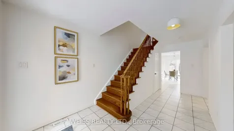 9 Tralee Street Brampton ON L6Z 2X4
