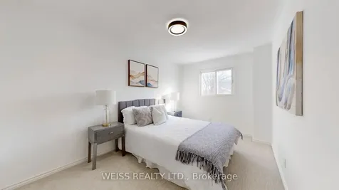 9 Tralee Street Brampton ON L6Z 2X4