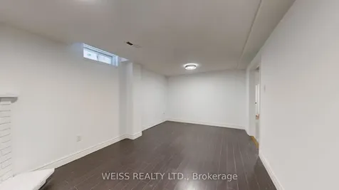 9 Tralee Street Brampton ON L6Z 2X4