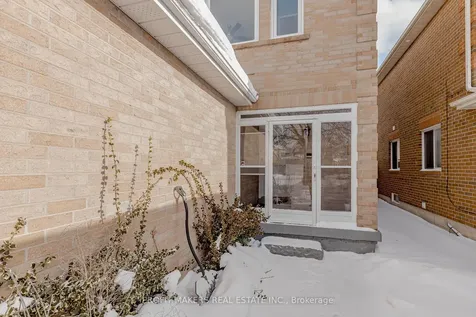 35 Letty Avenue Brampton ON L6Y 4T3