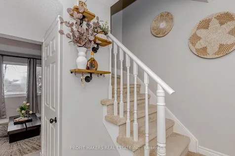 35 Letty Avenue Brampton ON L6Y 4T3