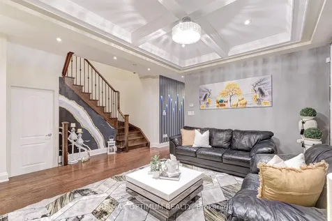 7 Legendary Circle Brampton ON L6Y 0R9