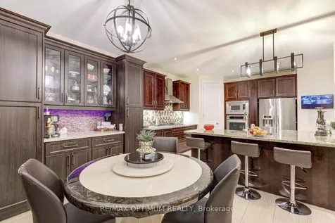 7 Legendary Circle Brampton ON L6Y 0R9