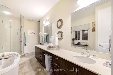 7 Legendary Circle Brampton ON L6Y 0R9