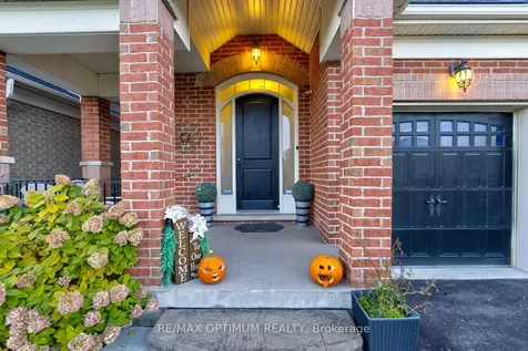 7 Legendary Circle Brampton ON L6Y 0R9