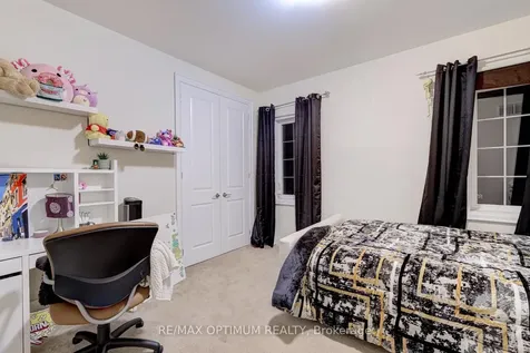 7 Legendary Circle Brampton ON L6Y 0R9