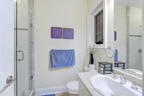 7 Legendary Circle Brampton ON L6Y 0R9