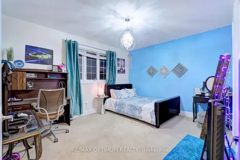 7 Legendary Circle Brampton ON L6Y 0R9