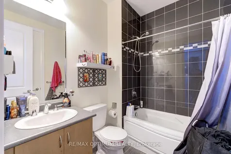 7 Legendary Circle Brampton ON L6Y 0R9