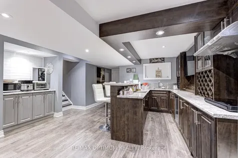 7 Legendary Circle Brampton ON L6Y 0R9