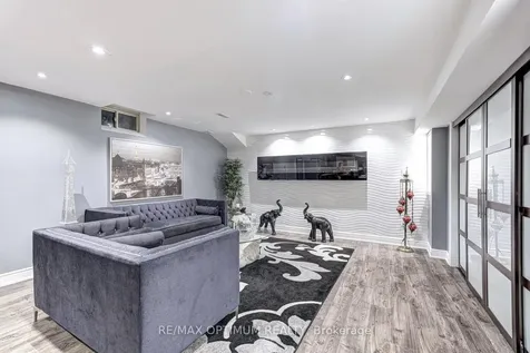 7 Legendary Circle Brampton ON L6Y 0R9