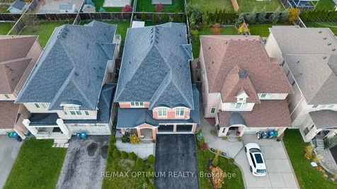 7 Legendary Circle Brampton ON L6Y 0R9