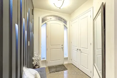 7 Legendary Circle Brampton ON L6Y 0R9