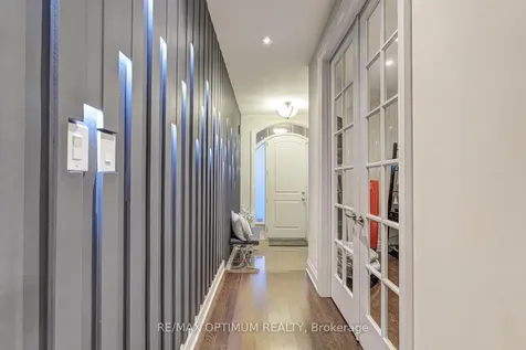 7 Legendary Circle Brampton ON L6Y 0R9