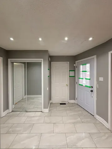 123 Flowertown Avenue Brampton ON L6X 3Y7