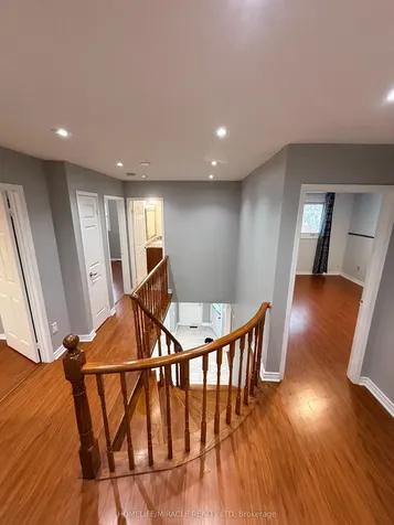 123 Flowertown Avenue Brampton ON L6X 3Y7