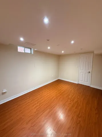 123 Flowertown Avenue Brampton ON L6X 3Y7