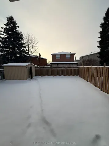 123 Flowertown Avenue Brampton ON L6X 3Y7